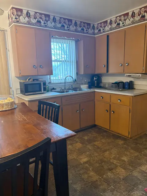 3404 Peale Drive, Saginaw MI 48602 photo 2