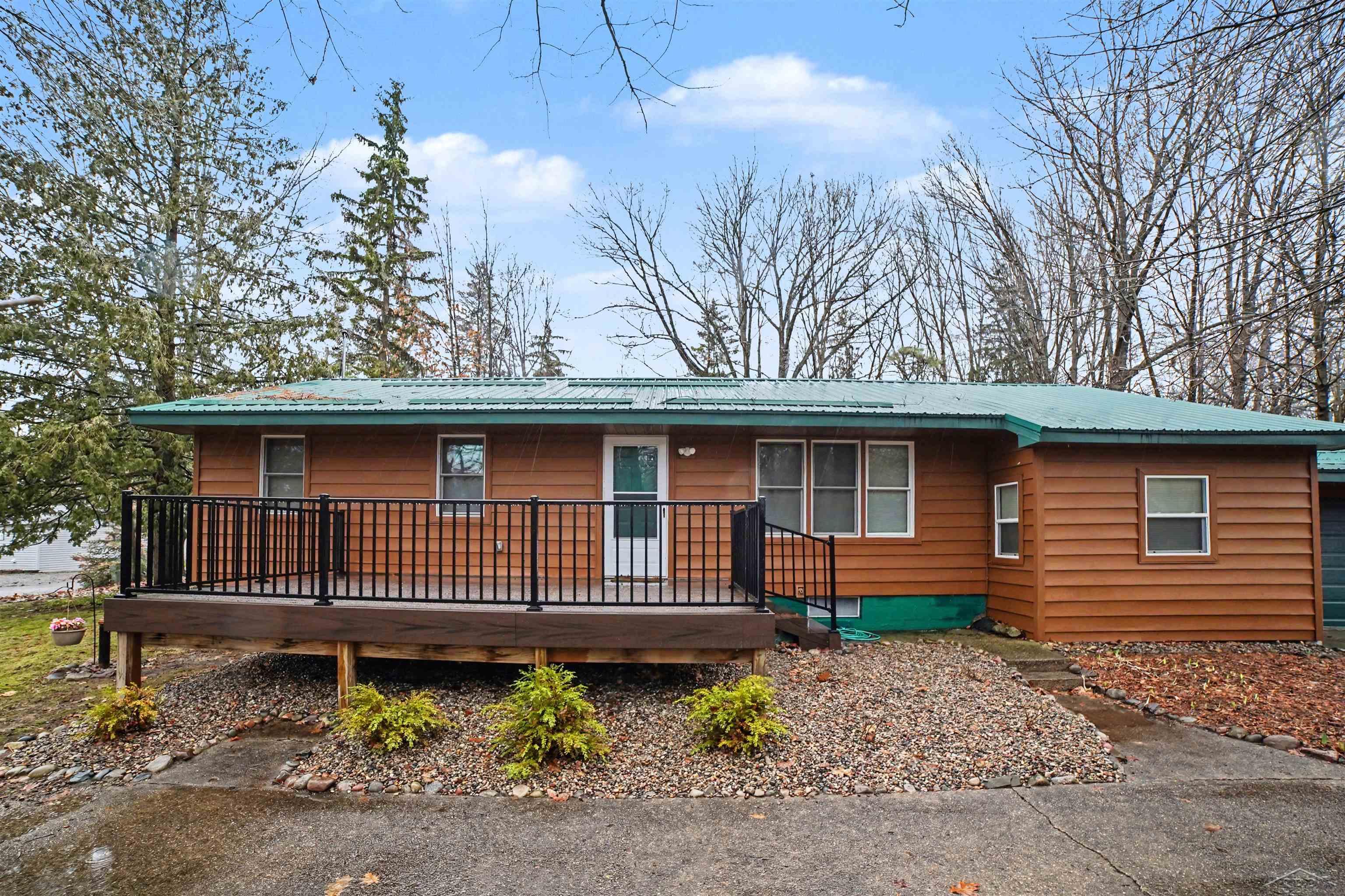 441 Hillcrest Drive, Lake MI 48632 photo 1