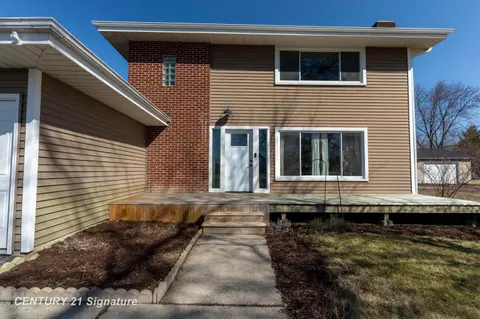 2251 E Stewart Road, Midland MI 48640 photo 2