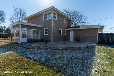 2251 E Stewart Road, Midland MI 48640 photo 3