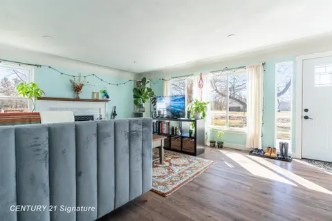 2251 E Stewart Road, Midland MI 48640 photo 5
