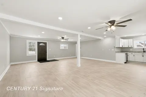 474 W Taylor Drive, Sanford MI 48657 photo 3