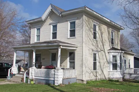307 N Line Street, Chesaning MI 48616 photo 2