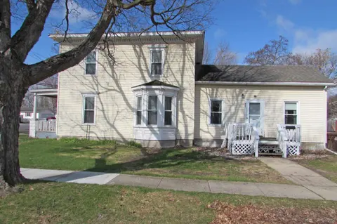 307 N Line Street, Chesaning MI 48616 photo 3