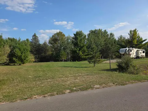 5432 Worchester Way, Gladwin MI 48624 photo 2