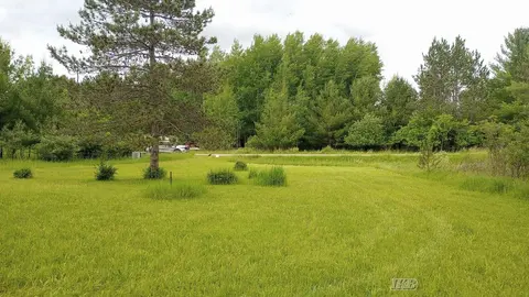 5403 Knights Way, Gladwin MI 48624 photo 2