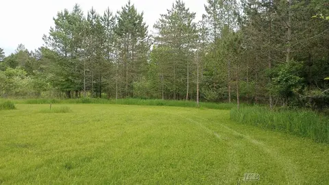 5403 Knights Way, Gladwin MI 48624 photo 4