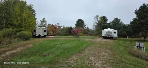 2407 Rothbury Court, Gladwin MI 48624 photo 3