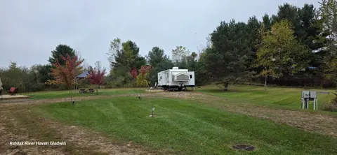 2407 Rothbury Court, Gladwin MI 48624 photo 4