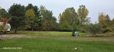 2407 Rothbury Court, Gladwin MI 48624 photo 5