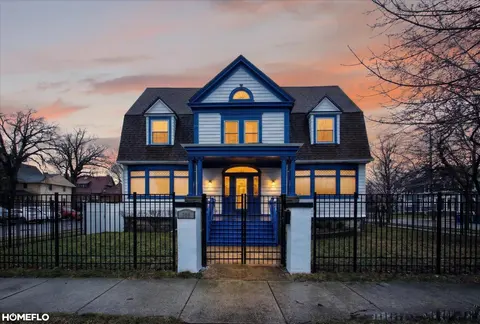 700 N Van Buren Street, Bay City MI 48708 photo 1