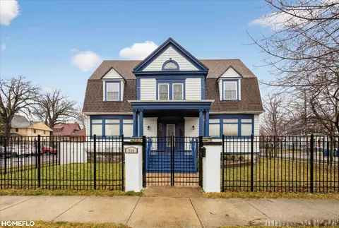700 N Van Buren Street, Bay City MI 48708 photo 3