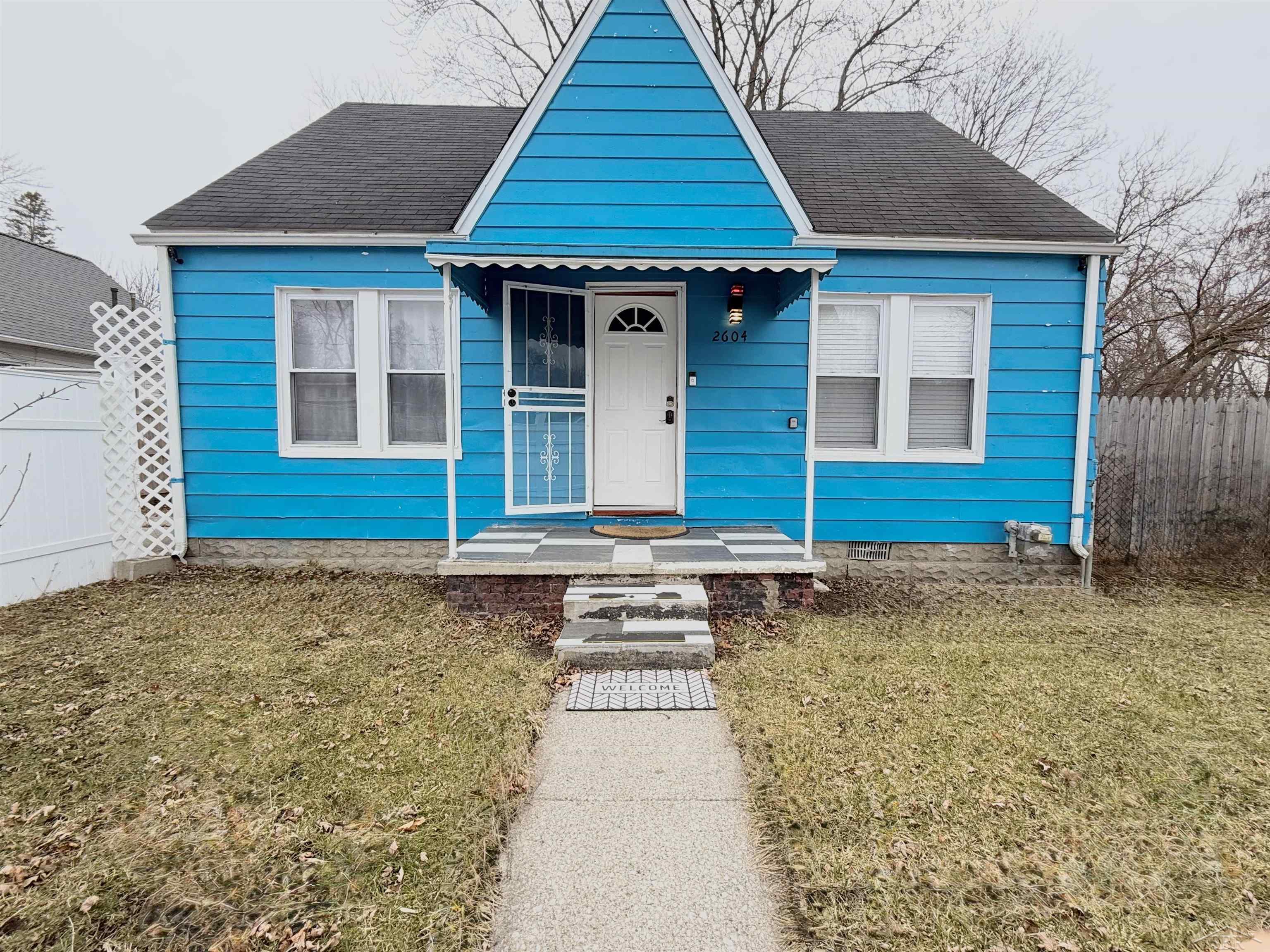 2604 Owen Street, Saginaw MI 48601 photo 1