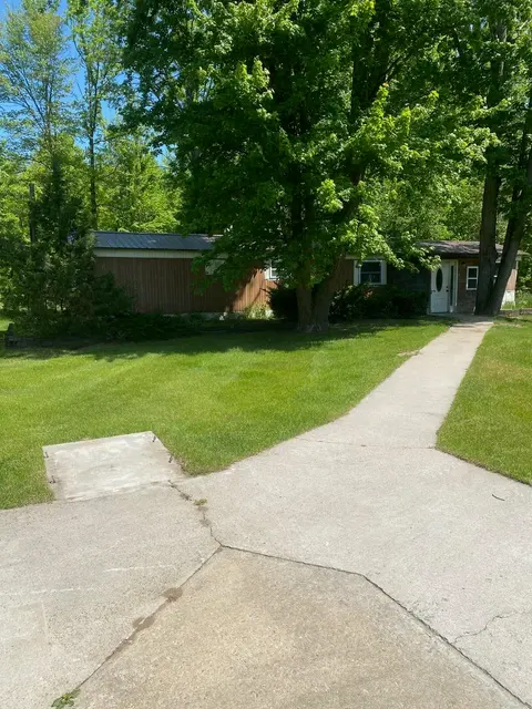 3302 W Dana Road, Coleman MI 48618 home for sale