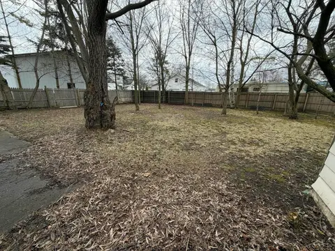 2060 Cass Avenue, Bay City MI 48708 photo 5