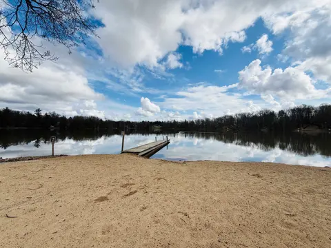 Wildwood Drive, Gladwin MI 48624 photo 5