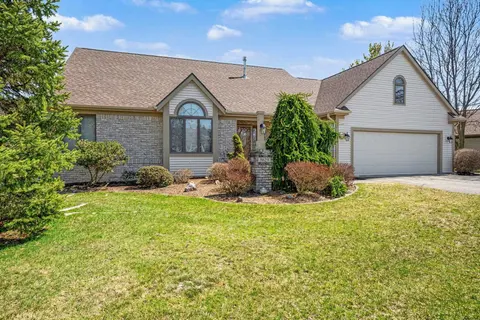 5629 Firethorne Drive, Bay City MI 48706 photo 2
