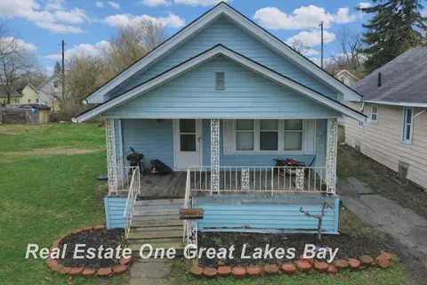 712 N Woodbridge Street, Saginaw MI 48602 photo 1