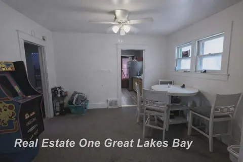 712 N Woodbridge Street, Saginaw MI 48602 photo 5