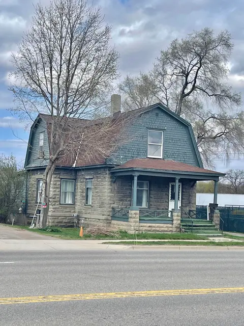 1106 W Main Street, Owosso MI 48867 photo 2