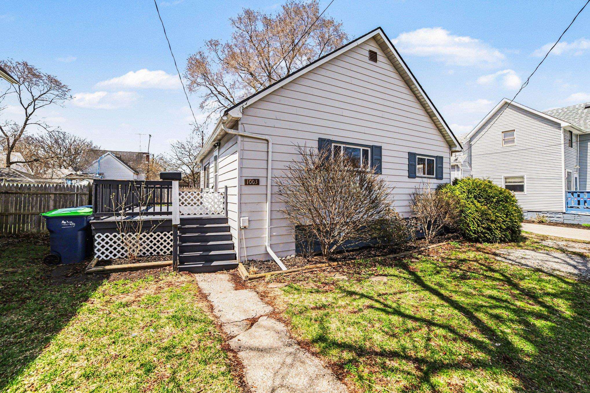 1003 N Linn Street, Bay City MI 48706 photo 1