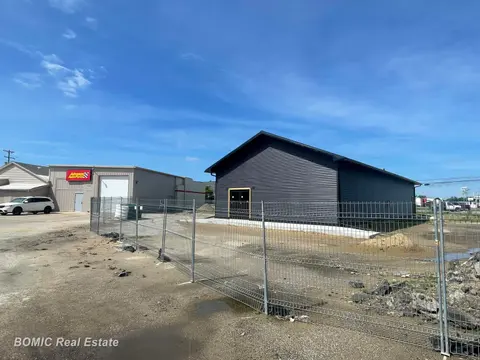 12041 Dixie Highway, Birch Run MI 48415 photo 1