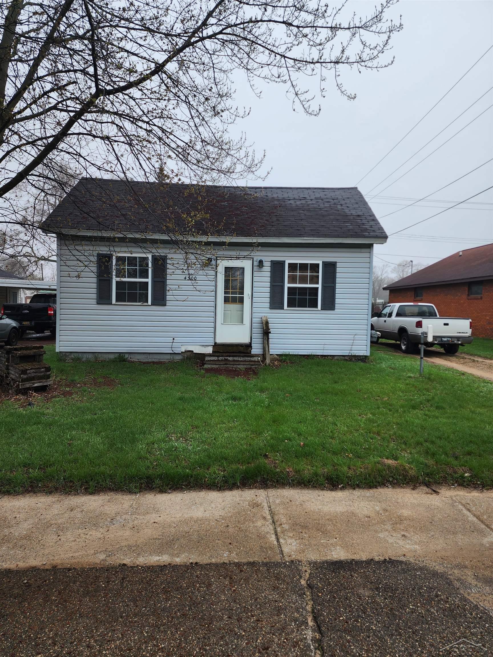 4300 Beach Street, Akron MI 48701-1234 photo 1
