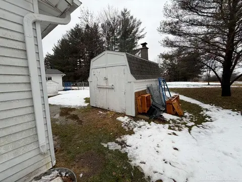 2161 N Bringold Avenue, Harrison MI 48625 photo 5