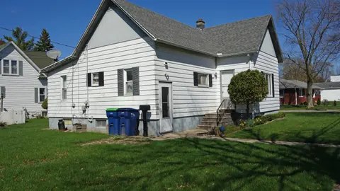 1013 18th Street, Bay City MI 48708 photo 2