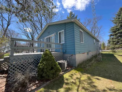 2406 Oak Road, Pinconning MI 48650 home for sale