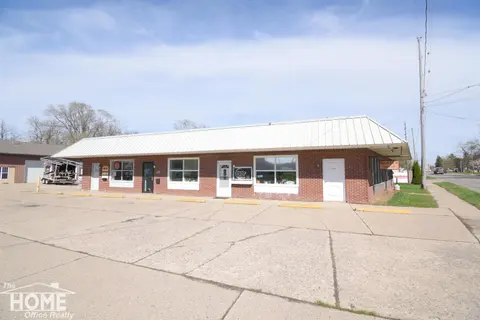 1201 Corunna Avenue, Owosso MI 48867 photo 1