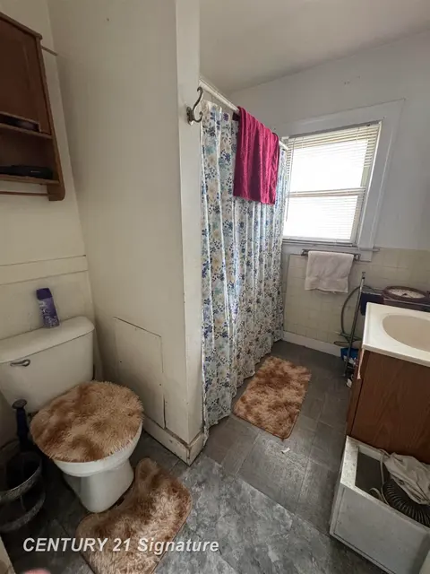2007 W Genesee Avenue, Saginaw MI 48602 photo 4