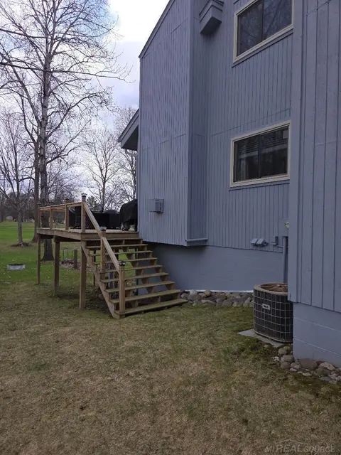 5700 Royal Court Court, Butman MI 48624 photo 2