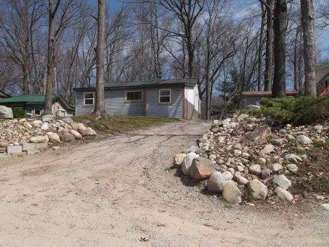 992 Lake Drive, Harrison MI 48625 photo 2