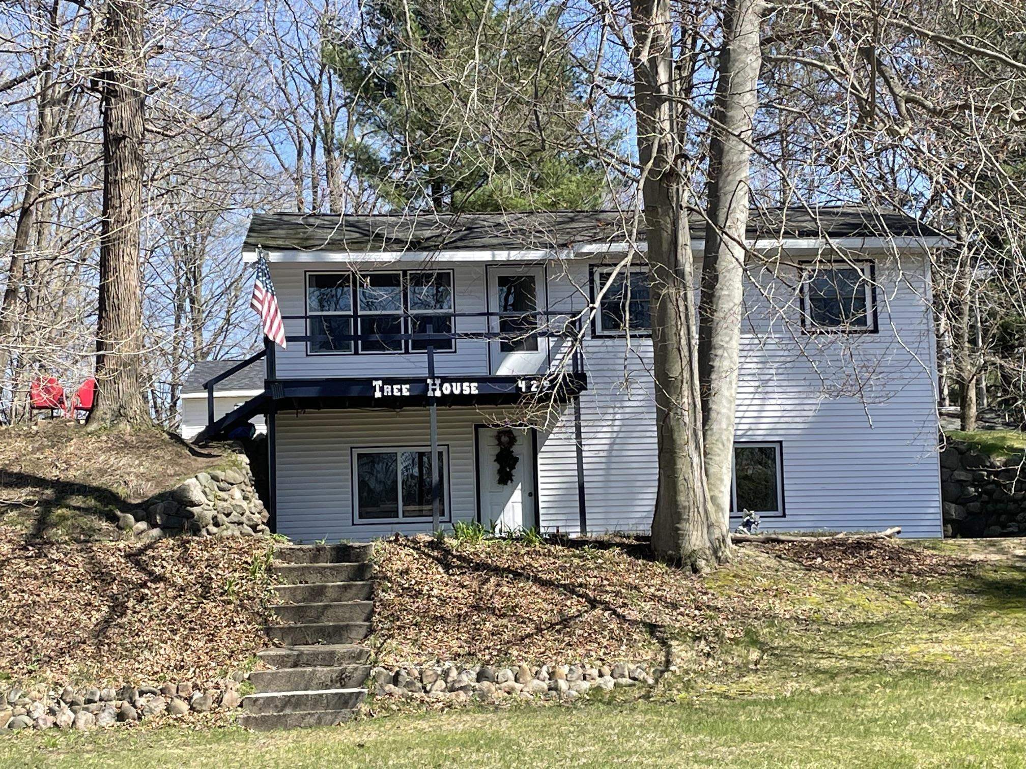 429 S Geneva Road, Shepherd MI 48883 photo 1