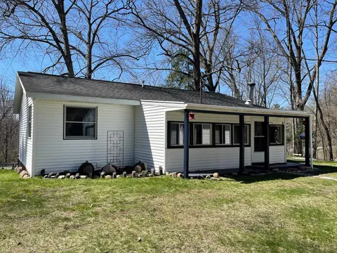 429 S Geneva Road, Shepherd MI 48883 photo 2