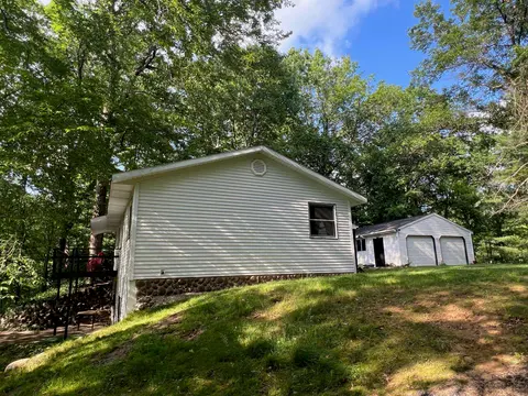 429 S Geneva Road, Shepherd MI 48883 photo 4
