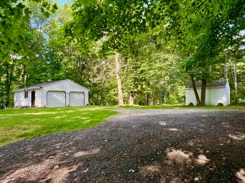 429 S Geneva Road, Shepherd MI 48883 photo 5