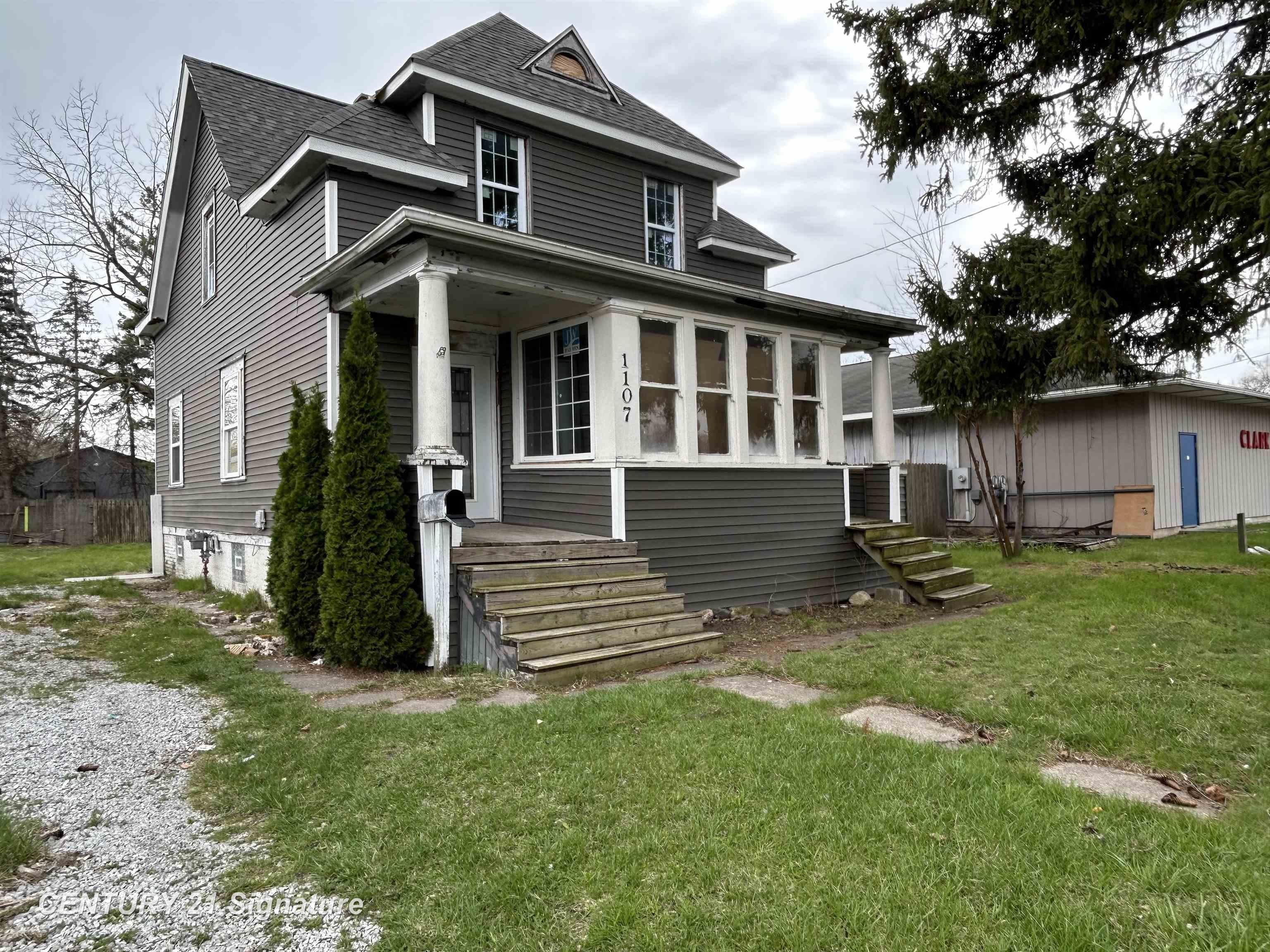 1107 State Street, Saginaw MI 48602 photo 1