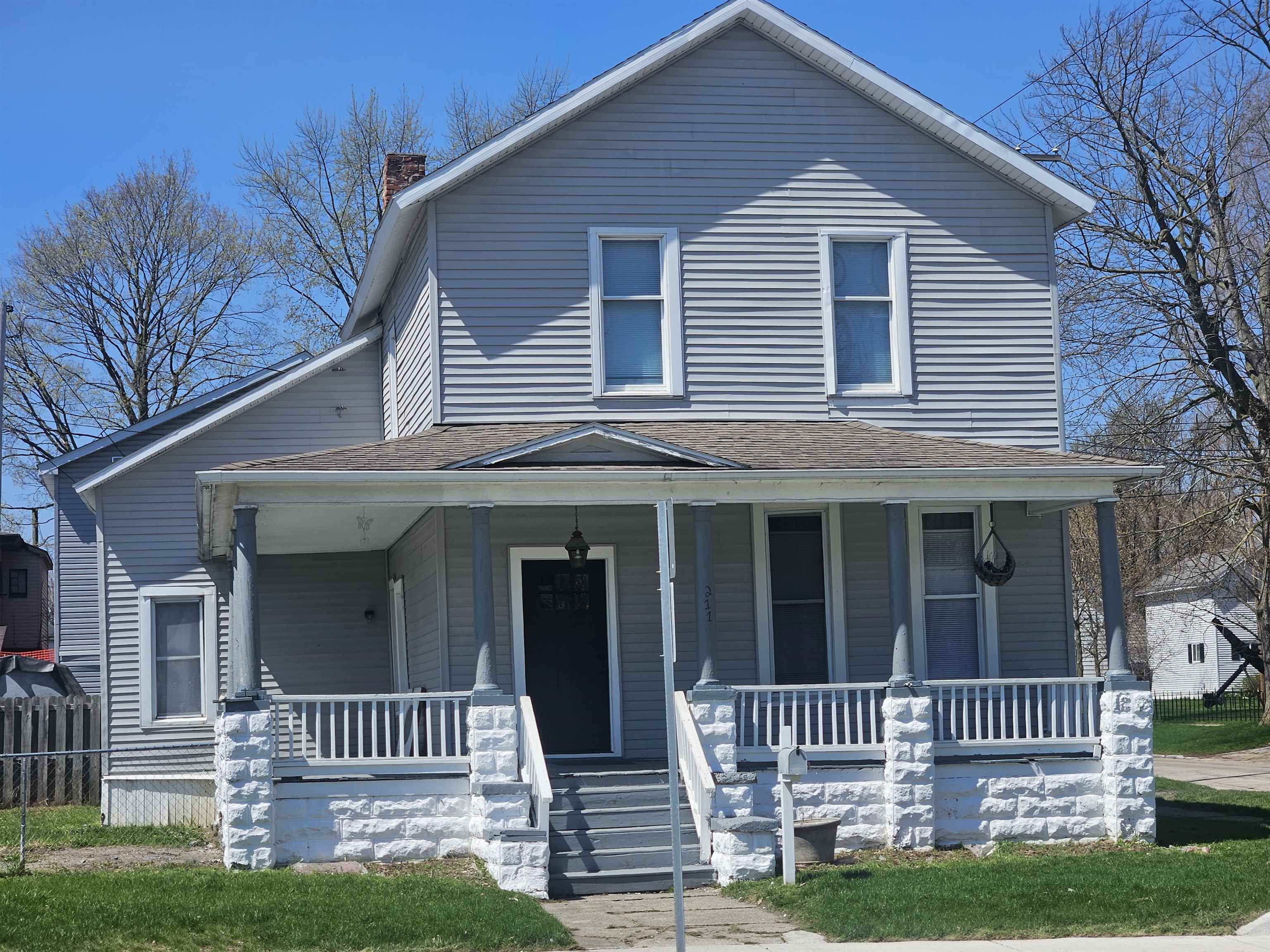 211 N Wenona Avenue, Bay City MI 48706 photo 1