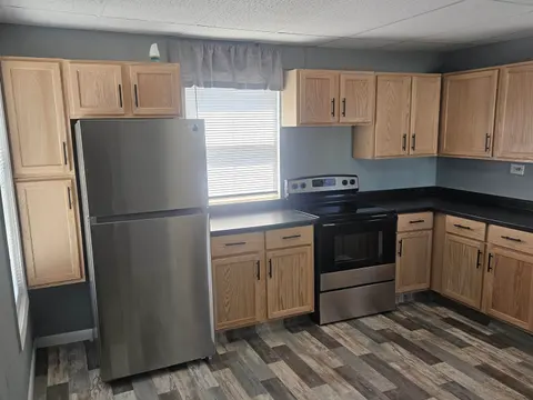 211 N Wenona Avenue, Bay City MI 48706 photo 3
