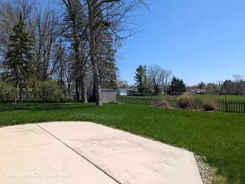 1040 Wheelock Street, Freeland MI 48623 photo 5