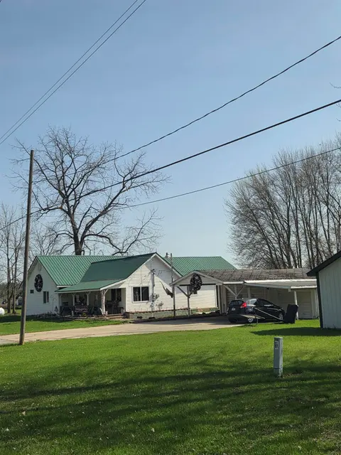 1066 Oberlin Road, Gladwin MI 48624 photo 2