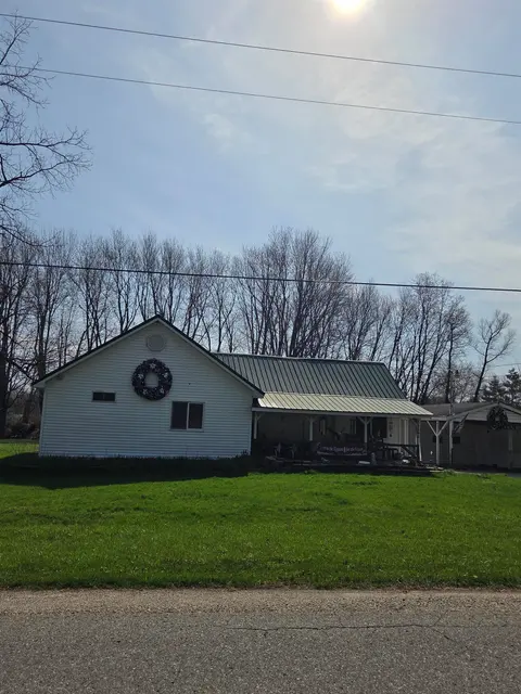1066 Oberlin Road, Gladwin MI 48624 photo 4