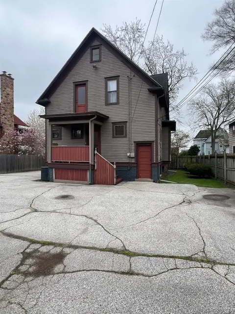 909 S Michigan Avenue, Saginaw MI 48602 photo 3