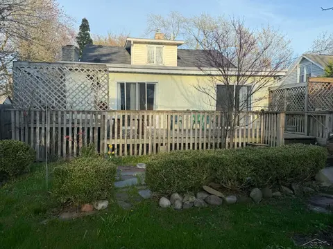 305 S Cornell Street, Bay City MI 48708 photo 3