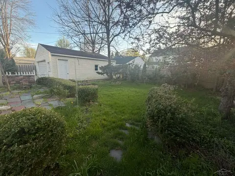 305 S Cornell Street, Bay City MI 48708 photo 4