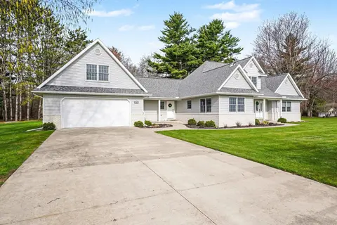 5605 N Shore Road, Pinconning MI 48650 home for sale