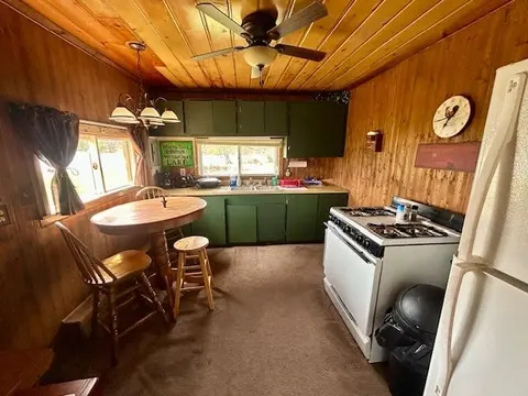 5641 Lakeside Drive, Gladwin MI 48624 photo 2