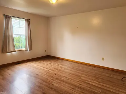 1314 N Hickory Street, Owosso MI 48867 photo 3